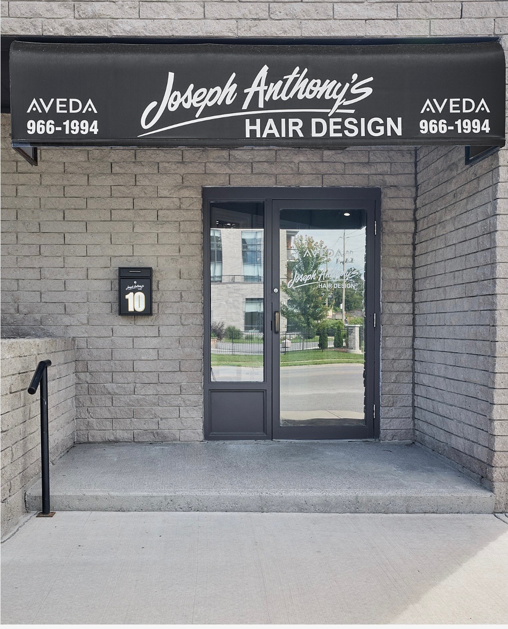 Joseph Anthony's salon entrance in Belleville